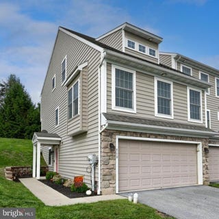 /international/us/710-keller-drive-lititz-pa-110119991609/