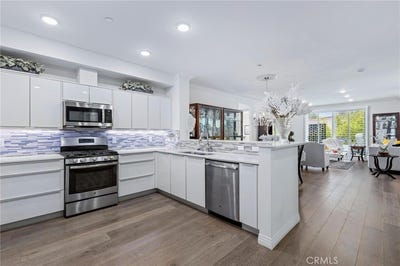 /international/us/5253-vantage-avenue-valley-village-ca-110100122143/