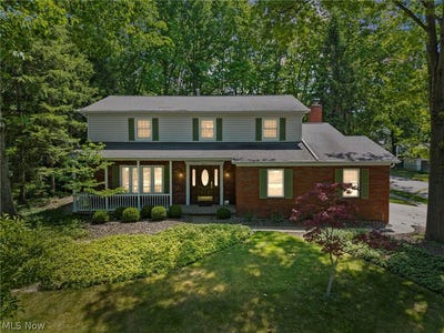 /international/us/3871-greentree-road-stow-oh-110108725080/