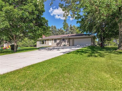 /international/us/1007-ruby-street-nw-alexandria-mn-110100847543/