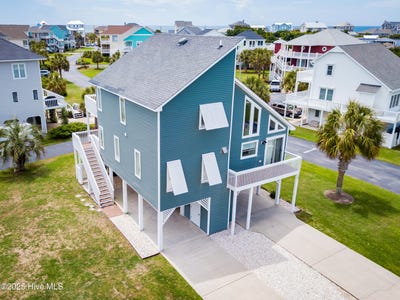 /international/us/109-island-quay-court-atlantic-beach-nc-110099439425/