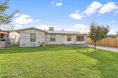 /international/us/1735-dogwood-street-las-cruces-nm-110101023231/