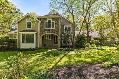 /international/us/4-furlong-cir-lakeville-ma-110100398185/