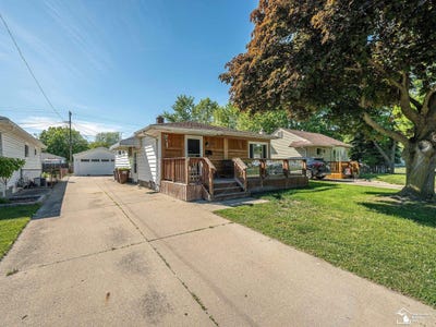 /international/us/1263-maple-boulevard-monroe-mi-110108545527/