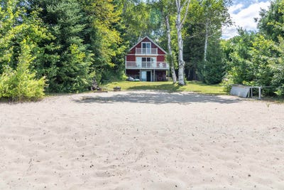 /international/us/665-lakeshore-drive-brighton-vt-110101192316/