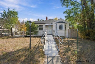 /international/us/2221-e-pershing-blvd-cheyenne-wy-110120485666/