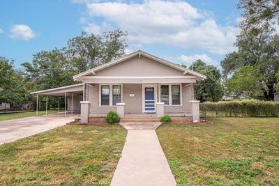 /international/us/1104-s-walnut-st-brady-tx-110101826644/