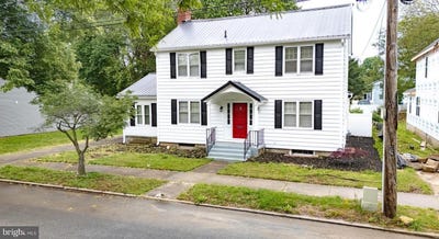/international/us/28-s-queen-street-dover-de-110105977717/