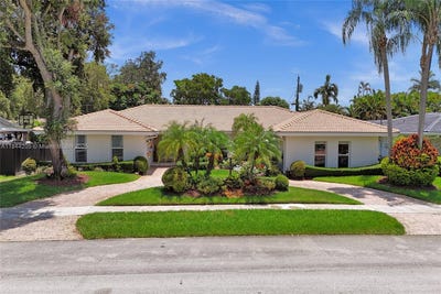 /international/us/2210-ne-204th-st-miami-fl-110101121251/
