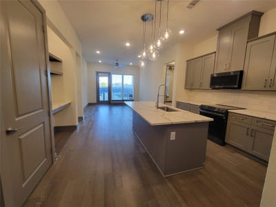 /international/us/2700-old-denton-road-carrollton-tx-110107418966/