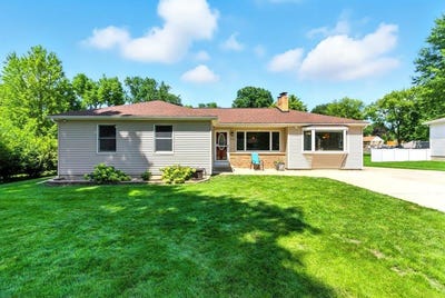/international/us/2324-loma-street-cedar-falls-ia-110101429062/?lang=en