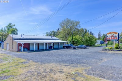 /international/us/18460-n-highway-99-dayton-or-110099012309/