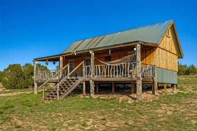 /international/us/4221-palo-amarillo-road-santa-rosa-nm-110100355254/