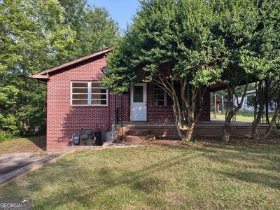 /international/us/161-s-pine-street-toccoa-ga-110107485698/