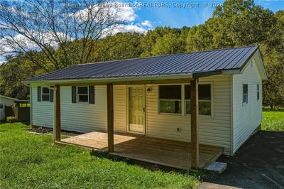 /international/us/855-n-claylick-road-ravenswood-wv-110120157276/