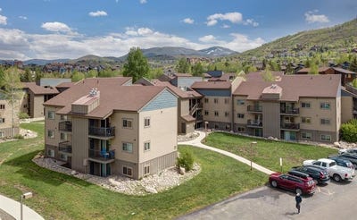 /international/us/1555-shadow-run-court-steamboat-springs-co-110099672192/