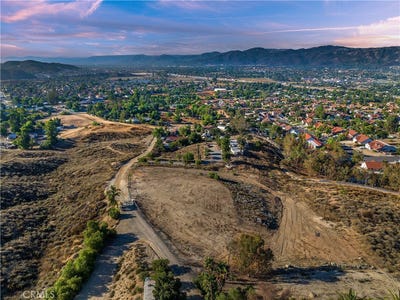 /international/us/33123-via-margarita-street-wildomar-ca-110103717617/