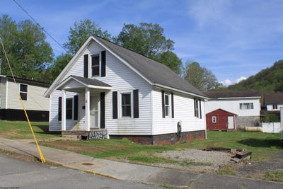 /international/us/125-w-mccutcheon-street-webster-springs-wv-110105797229/