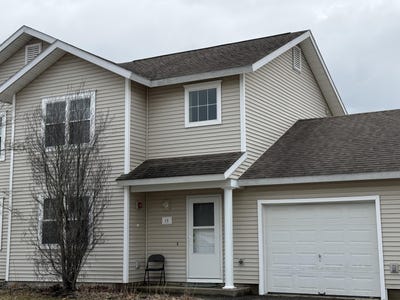 /international/us/15-forrestal-drive-brunswick-me-110107386660/