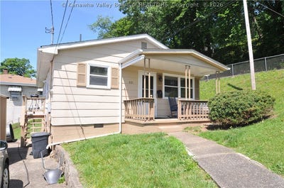 /international/us/621-6th-street-nitro-wv-110108451558/
