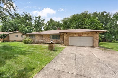 /international/us/16496-park-lane-drive-strongsville-oh-110100841722/