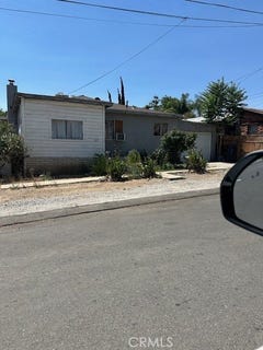 /international/us/305-line-street-lake-elsinore-ca-110101075515/