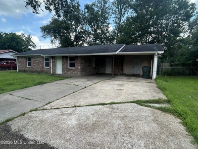 /international/us/209-rising-sun-circle-greenwood-ok-110108531861/