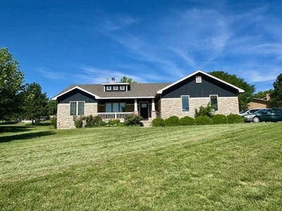 /international/us/602-lakeview-drive-cimarron-ks-110100688231/