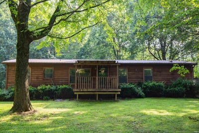 /international/us/4919-e-state-road-58-bloomfield-in-110101140003/
