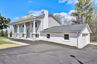 /international/us/5409-windermere-way-hardy-va-110106497950/