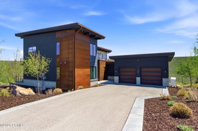 /international/us/7036-w-golden-bear-loop-park-city-ut-110108023327/