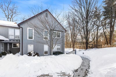 /international/us/7-woods-brooke-lane-yorktown-heights-ny-110105874519/