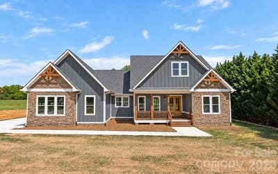 /international/us/395-new-salem-road-statesville-nc-110110328479/