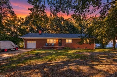 /international/us/3532-parr-lane-chesapeake-va-110120796253/