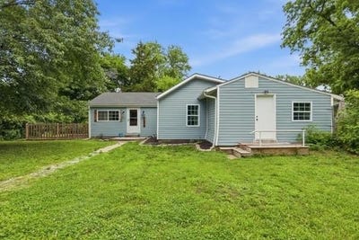 /international/us/1215-berry-road-independence-mo-110108391990/