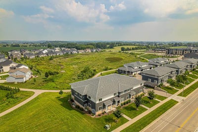 /international/us/5501-prairie-place-drive-mcfarland-wi-110101450070/