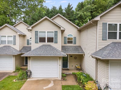 /international/us/108-south-park-lane-black-mountain-nc-110108442289/