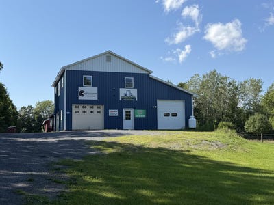 /international/us/51-crane-road-winthrop-ny-110110280894/