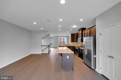 /international/us/12372-echo-hill-place-waldorf-md-110100748792/