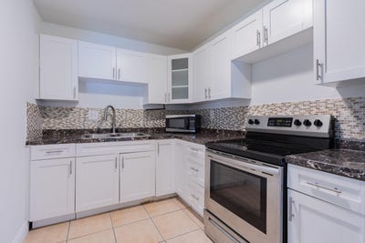 /international/us/9459-sw-76th-street-miami-fl-110107451749/
