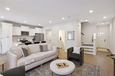 /international/us/634-franklin-street-roberts-wi-110105754532/