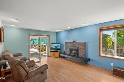 /international/us/7680-gladstone-avenue-white-city-or-110109418203/