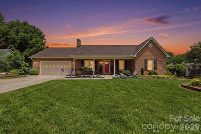 /international/us/4-fox-ridge-drive-granite-falls-nc-110108439292/