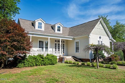 /international/us/11921-academy-street-milton-nc-110108664261/