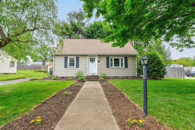 /international/us/14-amherst-st-grafton-ma-110108974917/