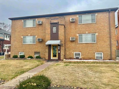 /international/us/4843-reading-road-cincinnati-oh-110107397271/
