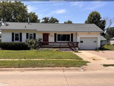 /international/us/904-s-6th-street-fairfield-ia-110109536536/