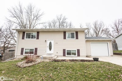 /international/us/1109-s-9th-place-clear-lake-ia-110106955130/