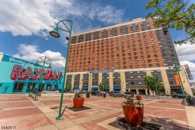 /international/us/1-carriage-city-plz-rahway-city-nj-110108975673/