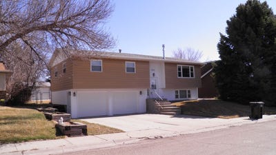 /international/us/302-sunset-ave-glendive-mt-110106820464/